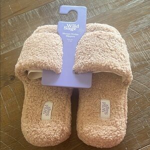 Wild Sage Women's Sherpa Wedge Slippers - Blush Pink